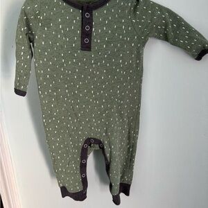 Cloud Island Green and Black Kids Footie